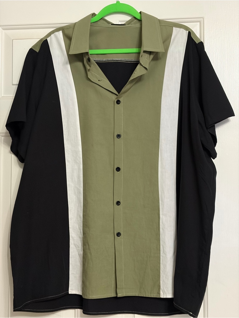 4 different Men’s xxl button up summer dress shirts